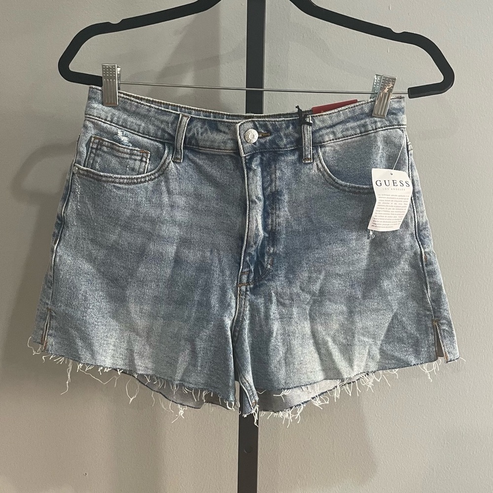 NWT GUESS Aura Distressed Slit Denim Shorts Light Wash Size 30